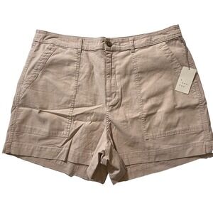 a new day woman beige lighter weight shorts‎ pockets stretch Size 20W NWT